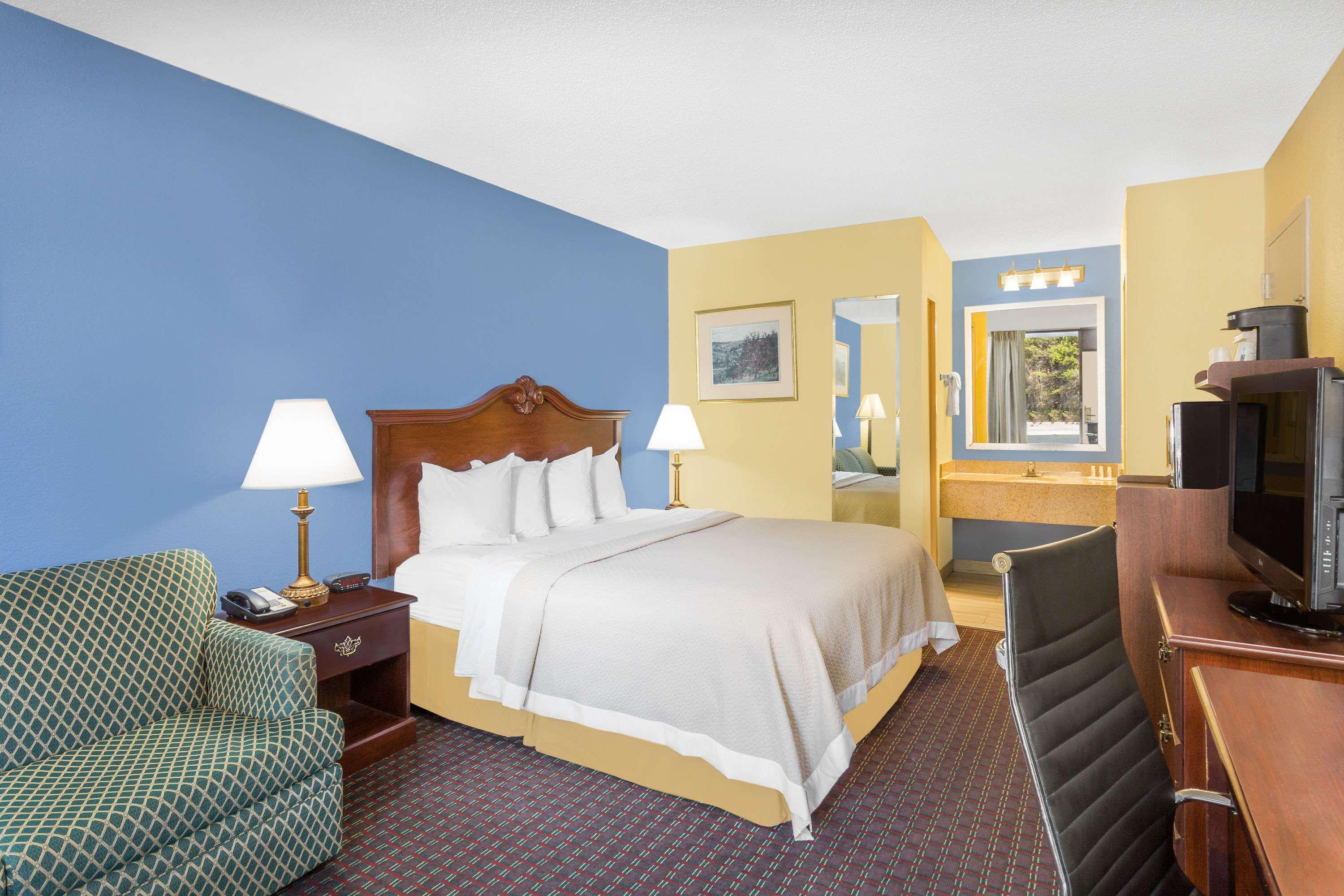 Days Inn By Wyndham Mocksville Buitenkant foto