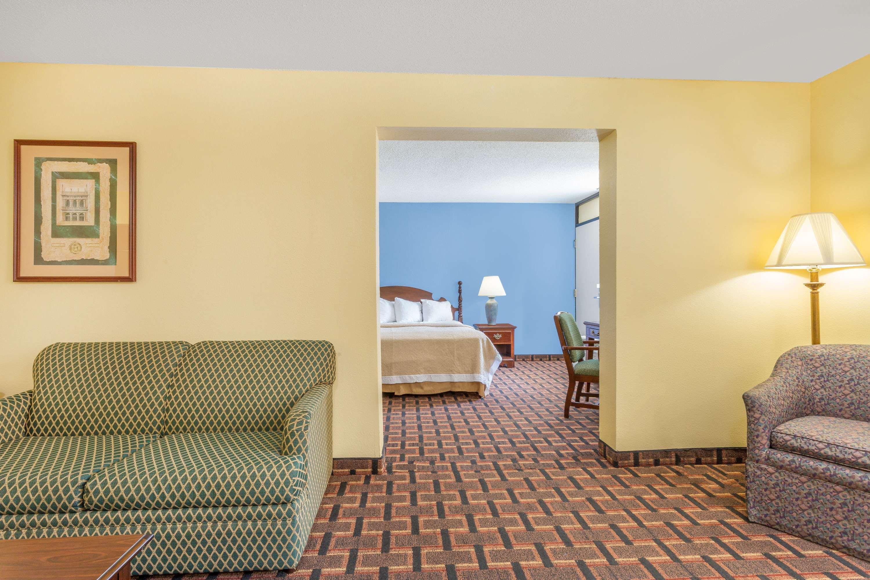 Days Inn By Wyndham Mocksville Buitenkant foto