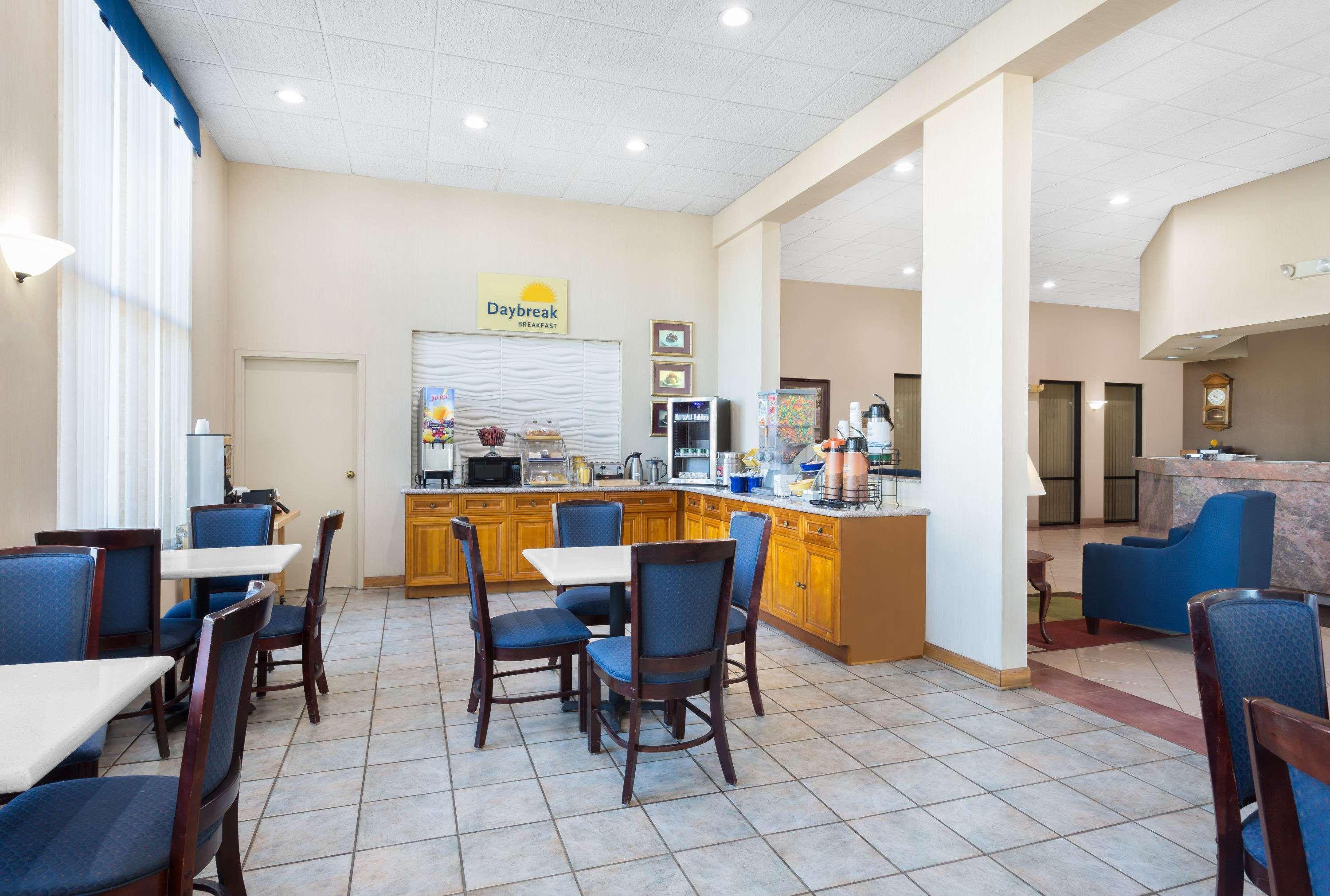 Days Inn By Wyndham Mocksville Buitenkant foto